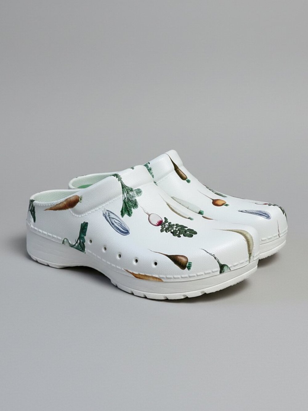 Dansko white vegetable print Kane clogs, size 8, BRAND NEW!